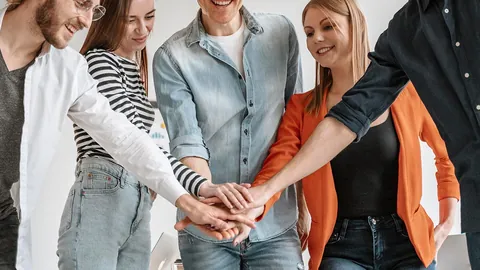 斯瓦泰克面临男子精心布置的追踪骚扰：影响其母与团队，心理专家亦受波及