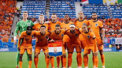 卡瓦哈尔赞：正经历皇马辉煌巅峰，征程仍长