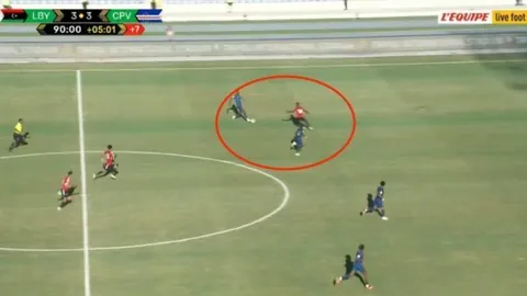 成都首迎世运会“竹梦”火炬传递盛况