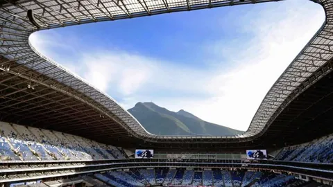 王燊超精准传球，武磊头球梅开二度，中超球队喜迎胜利